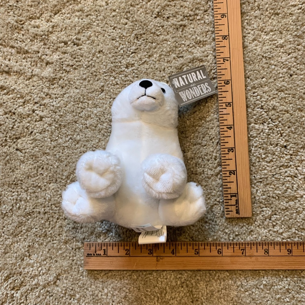 Stuffed polar bear